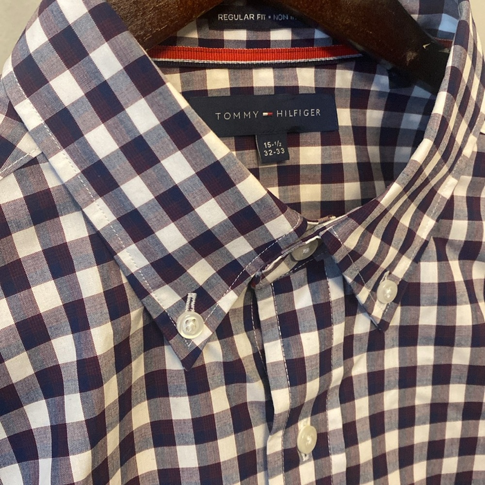Tommy Hilfiger Men’s Blue/Red Check Long Sleeve Regular Fit Non Iron Button Down